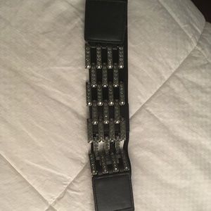 BCBG belt ( stretchy)